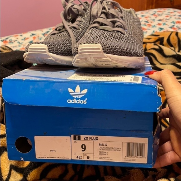 Adidas grey sneakers - Picture 3 of 4